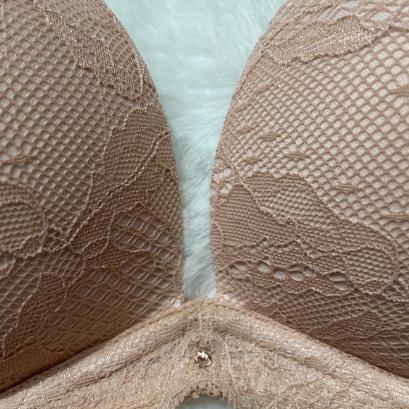 Victoria’s Secret Biofit Push-Up Bra - 34C - Picture 2 of 8